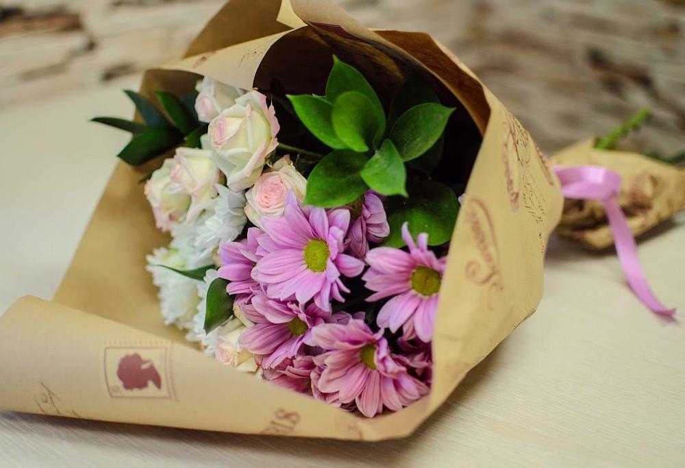 Букет цветов из: Розы и Хризантемы в Палласовке