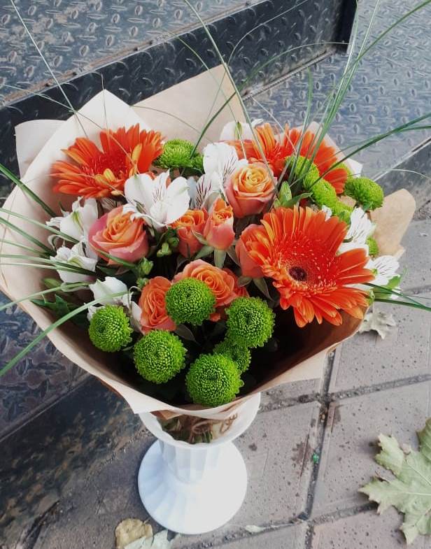 Букет цветов из: Герберы, Хризантемы, Альстромерии и Розы в Палласовке