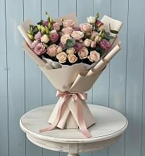 Букет цветов из:  Розы и Лизиантусы в Палласовке