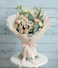 Букет цветов из:  Розы и Лизиантусы в Палласовке