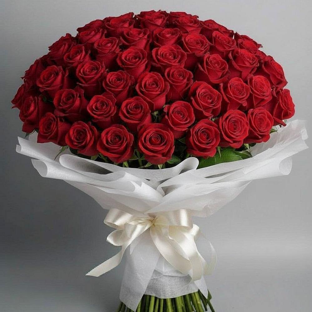 Букет 101 Красная роза Блэк Мэджик в Палласовке