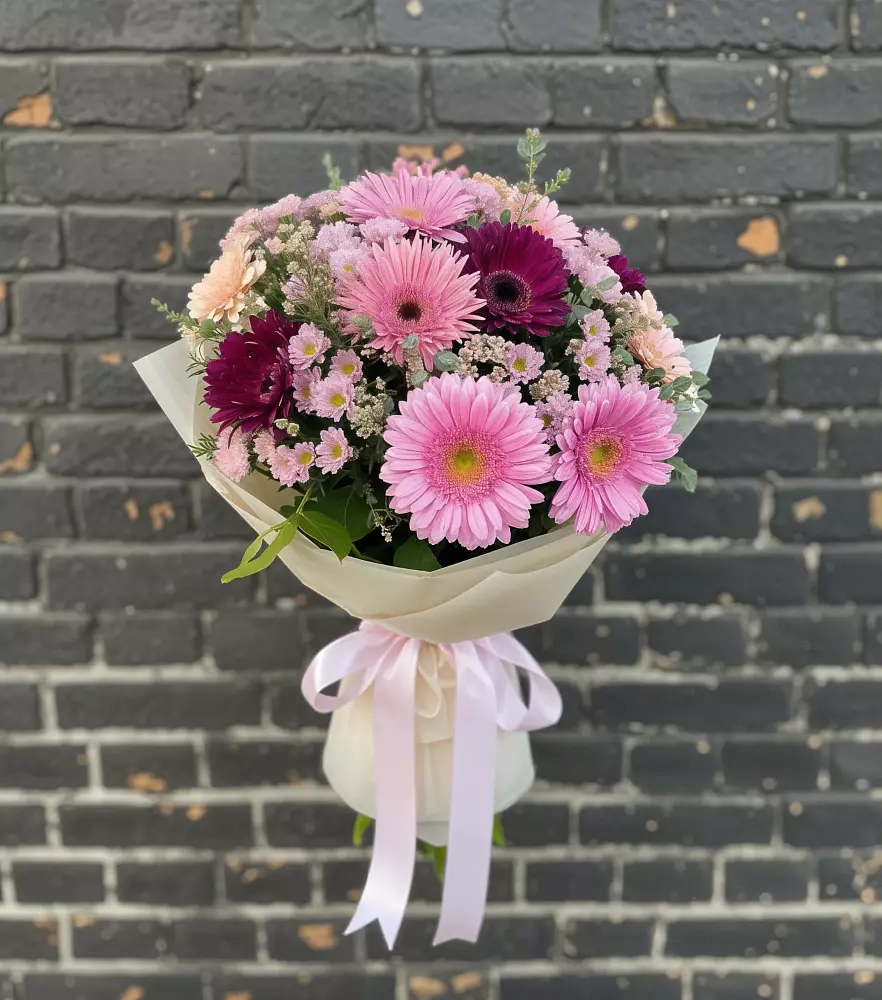 Букет цветов из: Герберы и Хризантемы в Палласовке