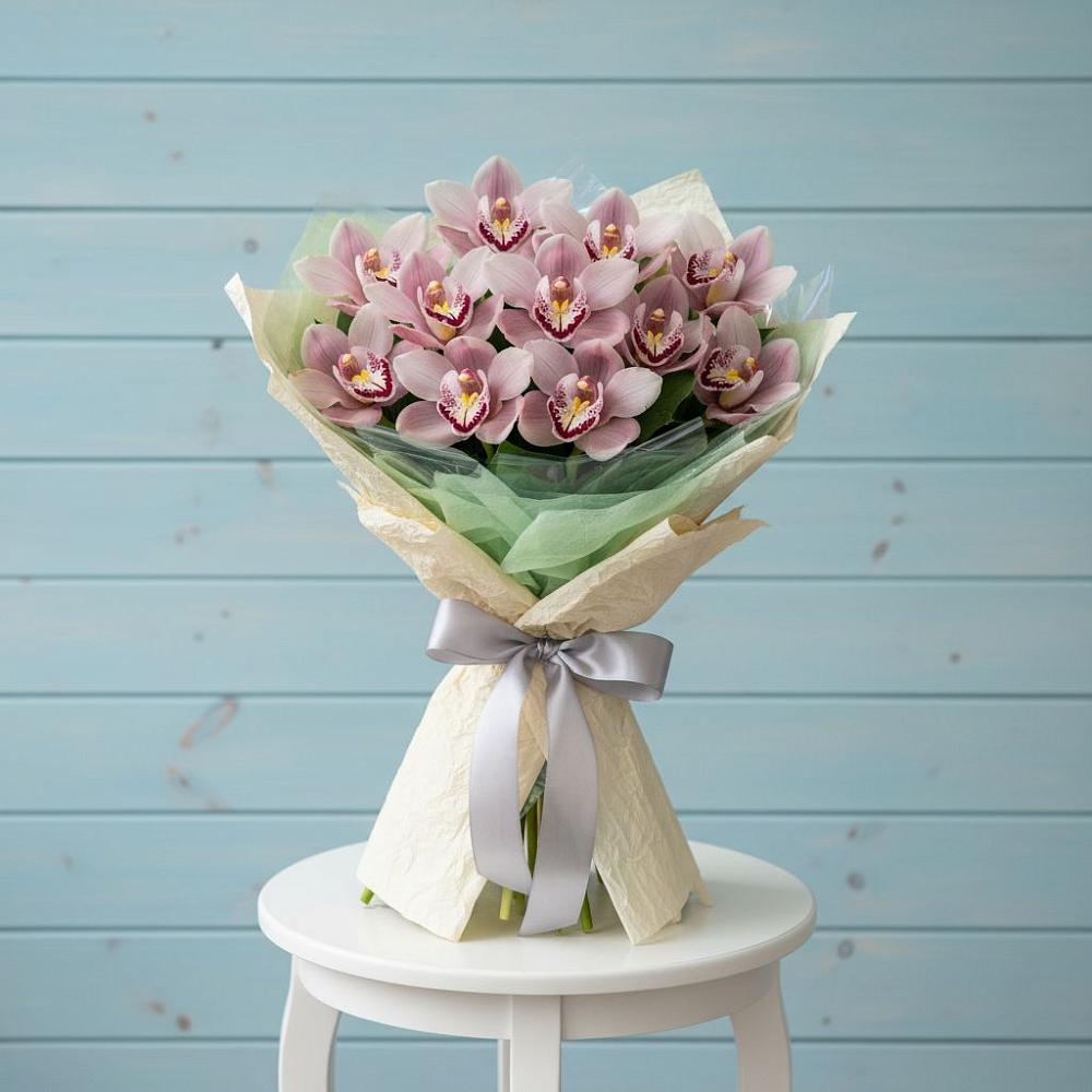 Букет цветов из: Орхидеи и Розы в Палласовке