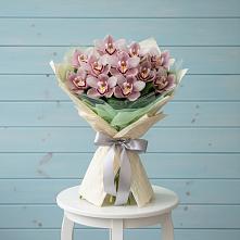 Букет цветов из:  Орхидеи и Розы в Палласовке