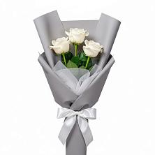 Букет 3 белые розы в Палласовке