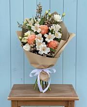 Букет цветов из:  Альстромерии, Лизиантусы, Розы и Хризантемы #REPLACE_PRED# Палласовке