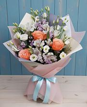 Букет цветов из:  Лизиантусы, Розы, Альстромерии и Гипсофила в Палласовке