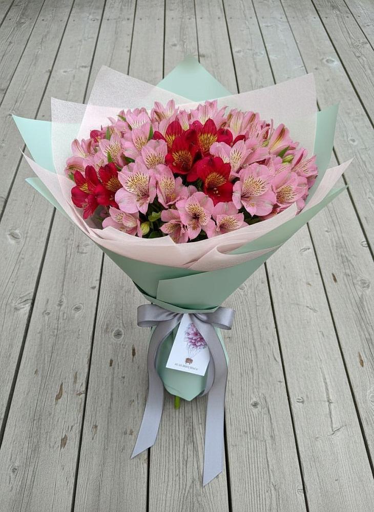Букет цветов из: Альстромерии в Палласовке
