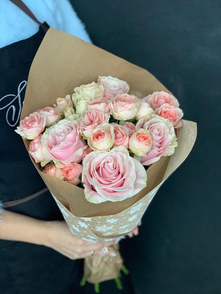 Букет цветов из: Хризантемы и Розы в Палласовке