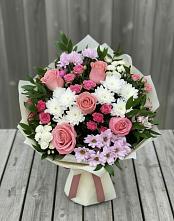 Букет цветов из:  Альстромерии, Гвоздики, Розы и Хризантемы в Палласовке