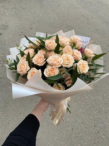 Букет Кремовые розы Латте в Палласовке