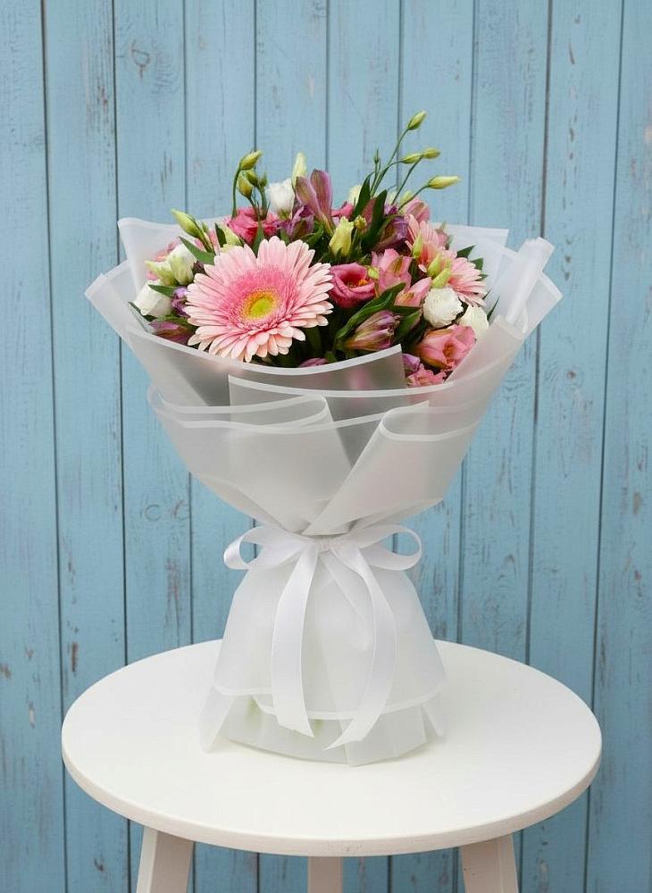 Букет цветов из: Герберы, Альстромерии и Лизиантусы в Палласовке