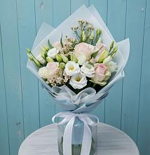 Букет цветов из:  Розы и Лизиантусы в Палласовке