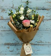 Букет цветов из:  Розы и Лизиантусы в Палласовке
